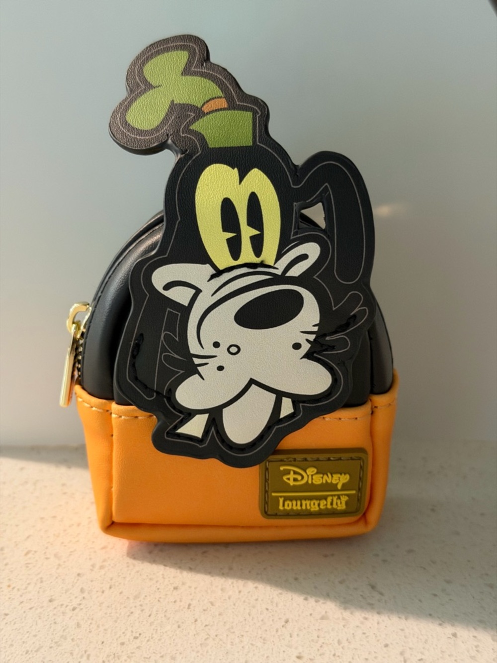 NWOT Disney Loungefly Mini Goofy Backpack Keychain